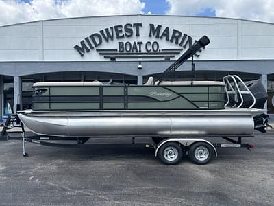 BOATZON | 2026 Bentley Pontoons 223 Legacy Navigator  Suzuki 150hp