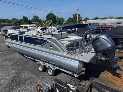 BOATZON | 2026 Godfrey Sweetwater 2286 SFL Tritoon Yamaha 150 BOATZON | 2026 Godfrey Sweetwater 2286 SFL Tritoon Yamaha 150