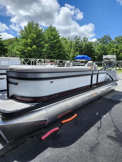 BOATZON | 2026 Qwest Pontoons SPLASH PAD 24 BOATZON | 2026 Qwest Pontoons SPLASH PAD 24