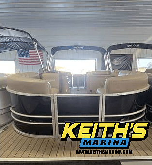 BOATZON | 2026 Sylvan 820 Mirage LZ Changing Room BOATZON | 2026 Sylvan 820 Mirage LZ Changing Room