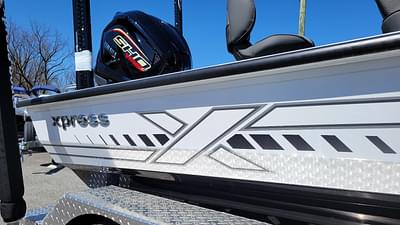 BOATZON | 2026 Xpress X19 Pro Bass w Yamaha 200 Vmax On order ETA July BOATZON | 2026 Xpress X19 Pro Bass w Yamaha 200 Vmax On order ETA July