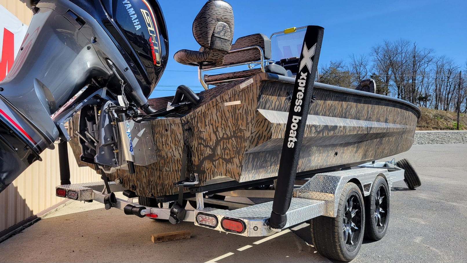 New Xpress X23 Bay in camo Yamaha Vmax 250 On order ETA July 2026