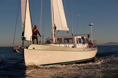 BOATZON |  41 Pilothouse Sloop 2010