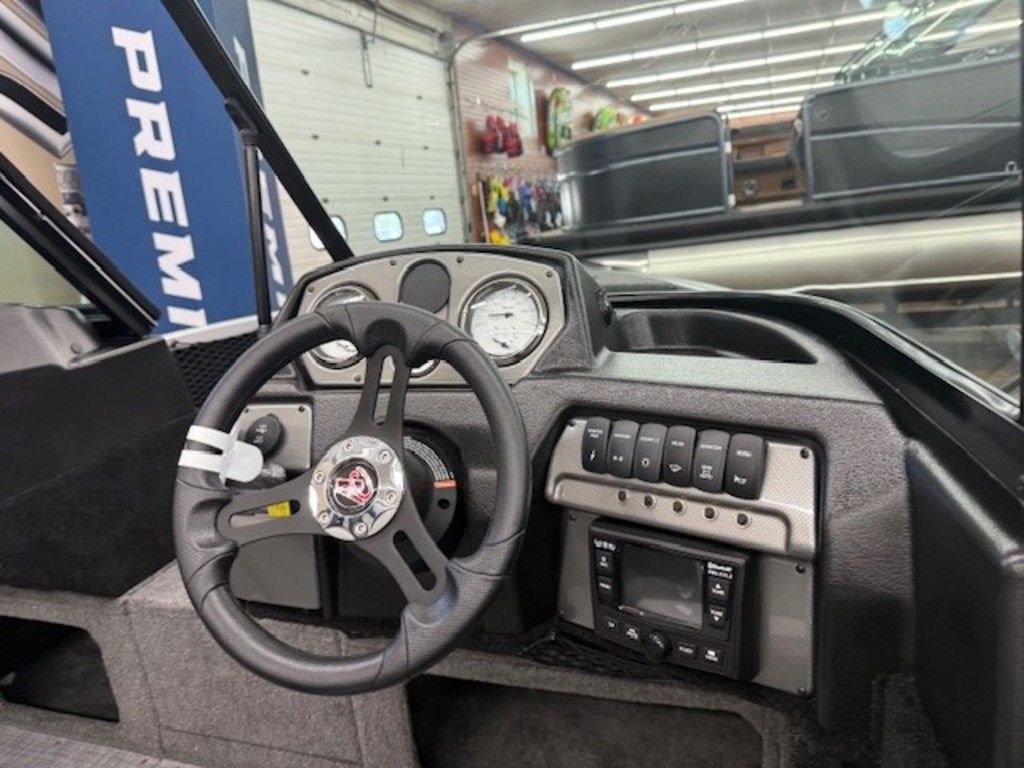 2024 Alumacraft COMPETITOR 165 SPT - Sold Boat