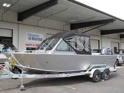 BOATZON | Alumaweld Stryker Sport 220 2025