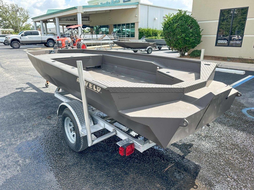 2023 Alweld 1856 Invader - Sold Boat