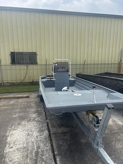 BOATZON | Alweld CC 1756 Marsh Console 2022 BOATZON | Alweld CC 1756 Marsh Console 2022