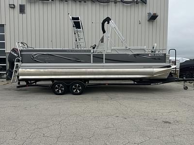 BOATZON | Angler QUEST 824 CATFISH PRO DELUXE 2020 BOATZON | Angler QUEST 824 CATFISH PRO DELUXE 2020