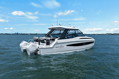 BOATZON | Aquila 32 2021