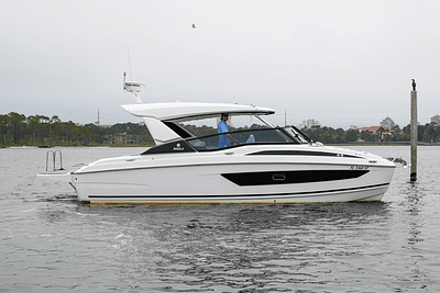 BOATZON | Aquila 32 SPORT 2020