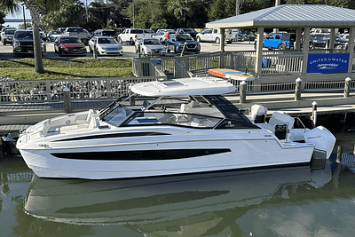 BOATZON | Aquila 32 Sport 2023