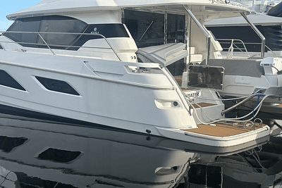 BOATZON | Aquila 44 2021