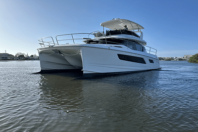 BOATZON | Aquila 44 2021