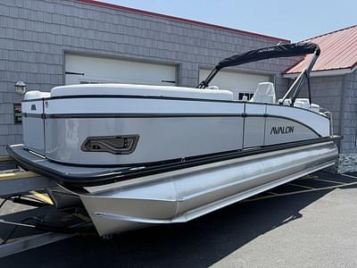 BOATZON | Avalon 2385 Catalina Quad Lounger Shift Tri Toon High Performance 2025 BOATZON | Avalon 2385 Catalina Quad Lounger Shift Tri Toon High Performance 2025
