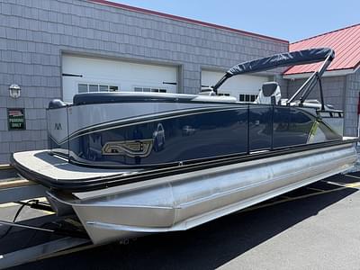 BOATZON | Avalon 2385 LSZ Quad Lounger Tri Toon High Performance 2025 BOATZON | Avalon 2385 LSZ Quad Lounger Tri Toon High Performance 2025
