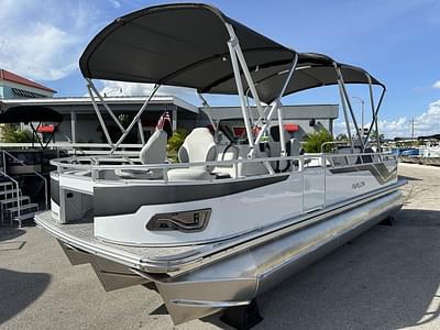 BOATZON | Avalon 2385 Venture 85 Center Console Fish Tri Toon High Performance 2025