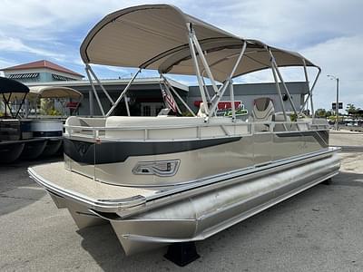 BOATZON | Avalon 2385 Venture 85 Quad Lounger Tri Toon High Performance 2024