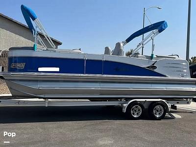 BOATZON | Avalon 2385QL Catalina  Super Clean