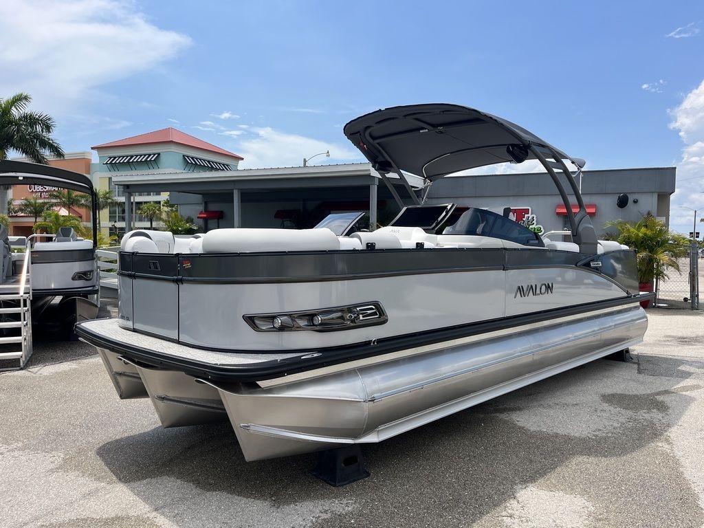 2026 Avalon 2585 Catalina Quad Lounger Windshield Mercury 400hp V10 Motor - Sold Boat