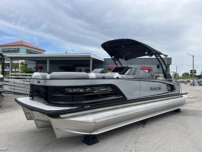 BOATZON | Avalon 2585 Excalibur LTD Quad Lounge Windshield Tri Toon Mercury 400hp V10 2026