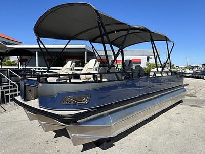 BOATZON | Avalon 2585 Venture 85 Center Console Fish Tri Toon High Performance 2025