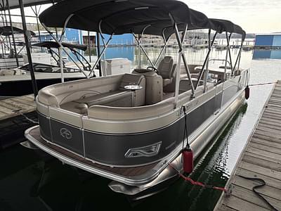 BOATZON | Avalon Catalina Entertainer 2014