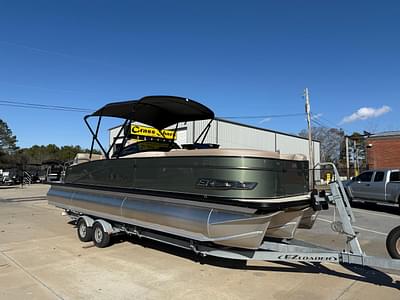 BOATZON | 2025 Avalon Catalina Quad Lounger Shift Windshield