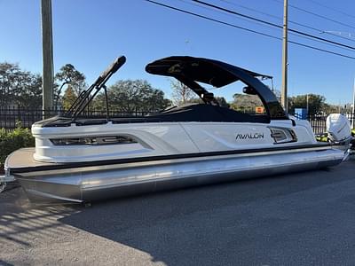 BOATZON | Avalon Excalibur Elite Windshield 27 FT 2025