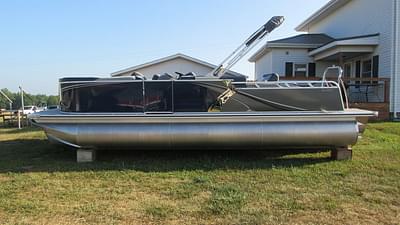 BOATZON | Avalon LSZ Versatile Rear Bench 23 FT 2026