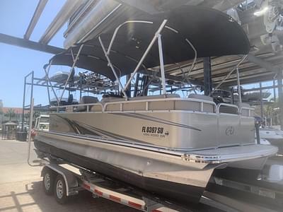 BOATZON | 2020 Avalon Venture 2080 CR BOATZON | 2020 Avalon Venture 2080 CR