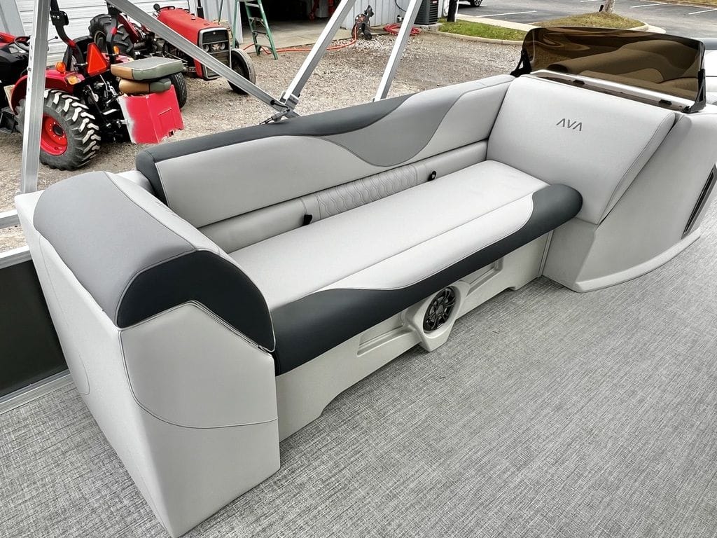 New Avalon Venture 85 25 Elite Windshield Triple Toon IN STOCK