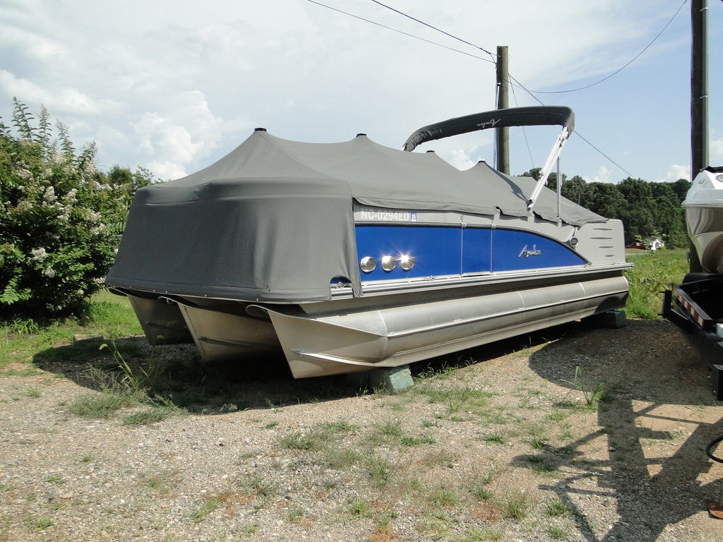 2016 Avalon Windjammer Entertainer 25 - Sold Boat