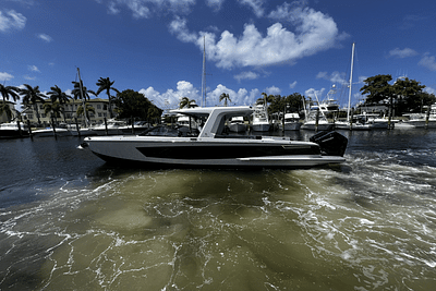 BOATZON | Aviara AV36 Outboard 2024