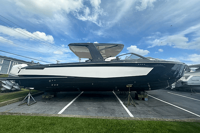 BOATZON | Aviara AV36 Outboard 2024