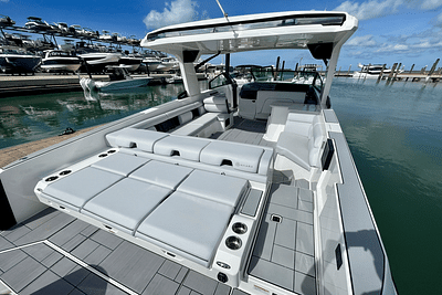 BOATZON | Aviara AV36 Outboard 2025