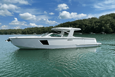 BOATZON | Aviara AV40 2024