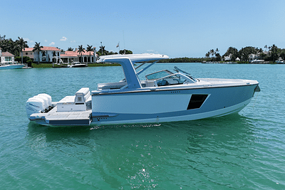 BOATZON | Aviara AV40 Outboard 2023