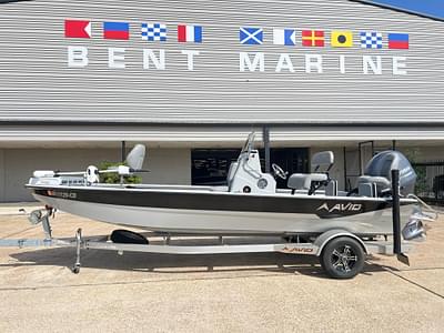 BOATZON | Avid 21FS Mag Platinum 2023 BOATZON | Avid 21FS Mag Platinum 2023