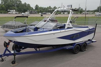 BOATZON | Axis T235 2025