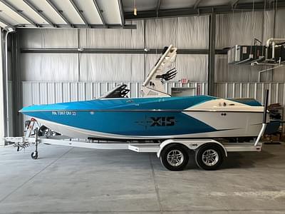 BOATZON | Axis Wake Research A22 2017