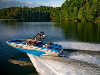 BOATZON | Axis Wake Research A225 2023 BOATZON | Axis Wake Research A225 2023