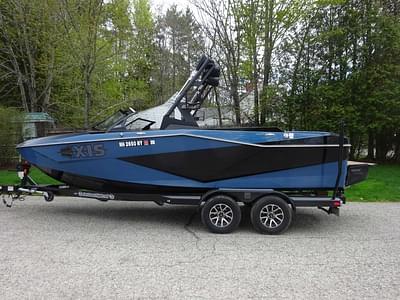 BOATZON | Axis Wake Research T220 2022 BOATZON | Axis Wake Research T220 2022