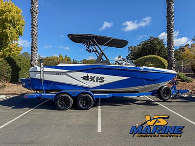 BOATZON | Axis Wake Research T220 2025