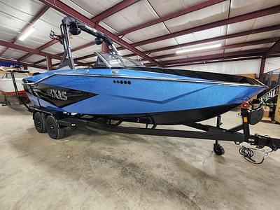 BOATZON | Axis Wake Research T220 2025