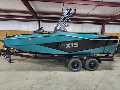 BOATZON | Axis Wake Research T220 2025