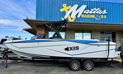 BOATZON | Axis Wake Research T250 2024