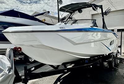 BOATZON | Axis Wake Research T250 2024