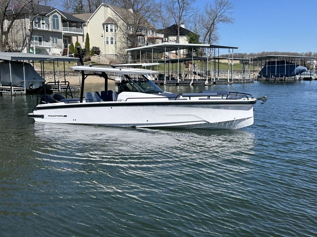 2025 Axopar 29 SUNT TOP - Sold Boat