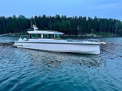 BOATZON | 2023 Axopar 37 Cabin