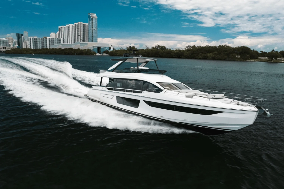 Azimut 68 FLY 2023